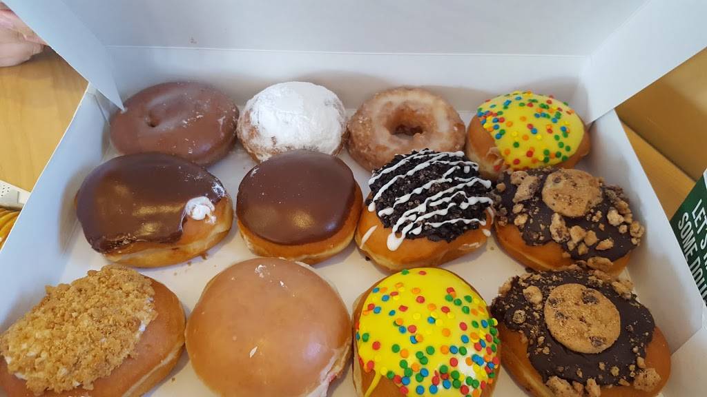 Krispy Kreme | bakery | 1170 Haddon Ave, Collingswood, NJ 08108, USA | 8562699255 OR +1 856-269-9255