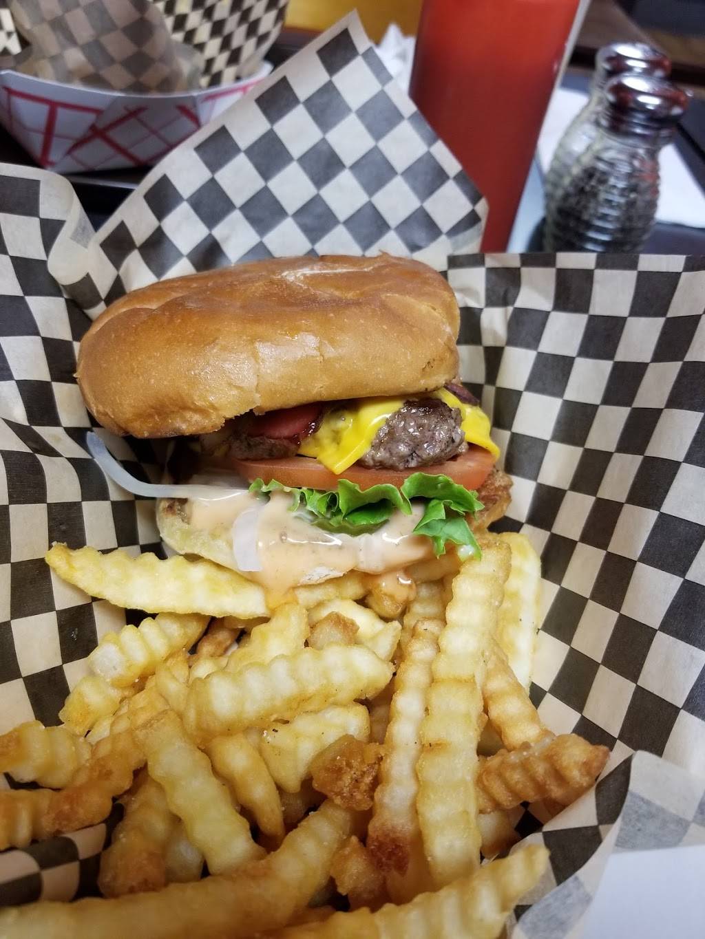 Bobs Burgers and teriyakis | restaurant | 20054 International Blvd, SeaTac, WA 98198, USA | 2068243234 OR +1 206-824-3234