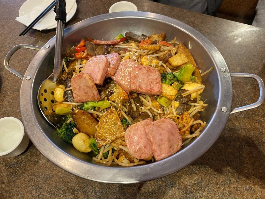 Sizzling Gourmet | restaurant | 19541 Richwood Dr, Cupertino, CA 95014, USA | 4089825775 OR +1 408-982-5775