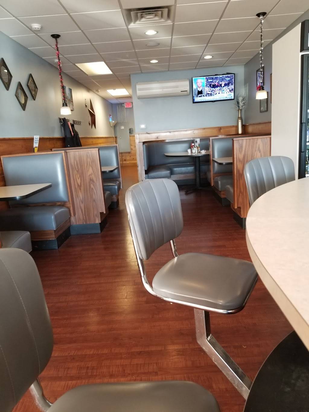 Jims Grille | restaurant | W63N144 Washington Ave, Cedarburg, WI 53012, USA | 2623777177 OR +1 262-377-7177