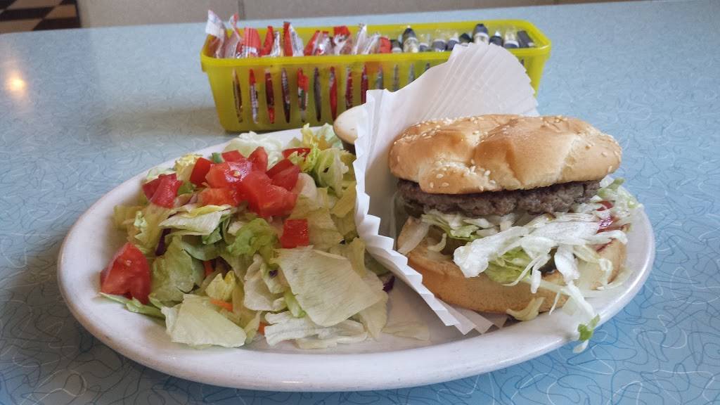 Burger Hut | cafe | 3345 Pacific Hwy, Hubbard, OR 97032, USA | 5039829268 OR +1 503-982-9268