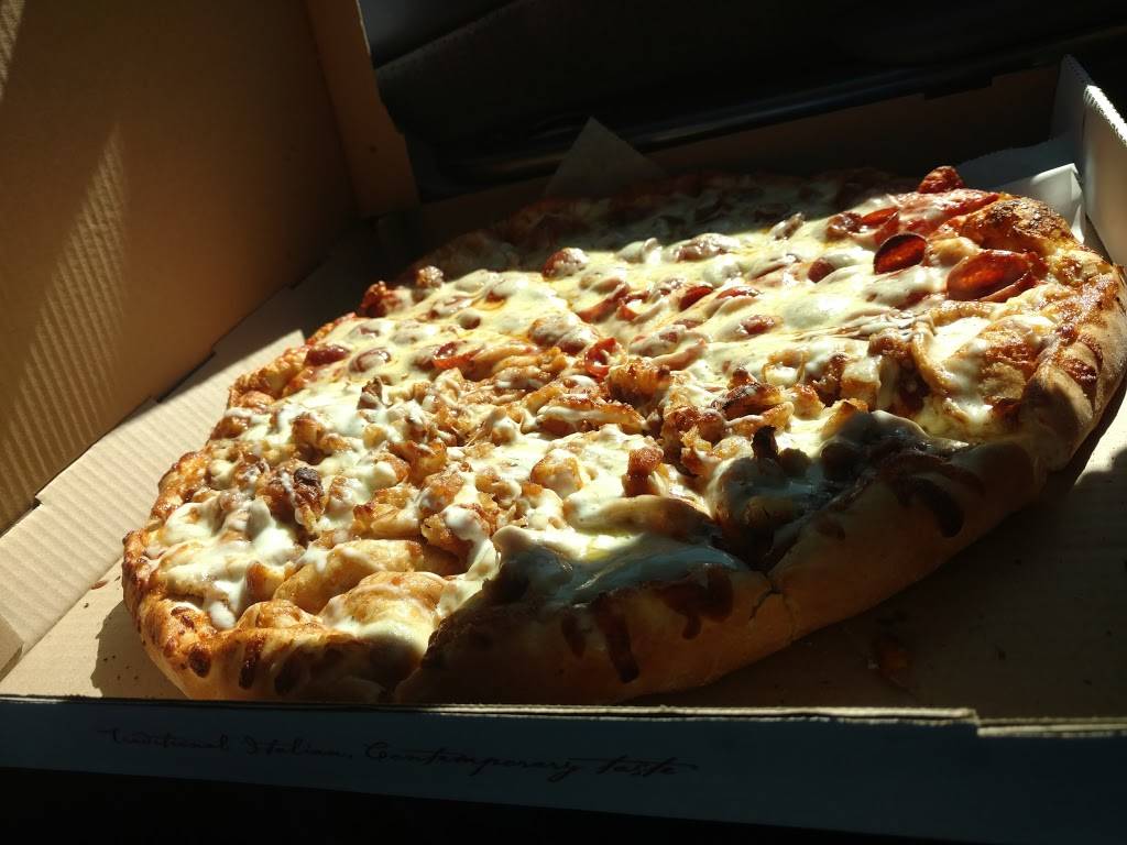 Rucks Pizza Kitchen | restaurant | 166 W Main St, Honeoye Falls, NY 14472, USA | 5855826556 OR +1 585-582-6556