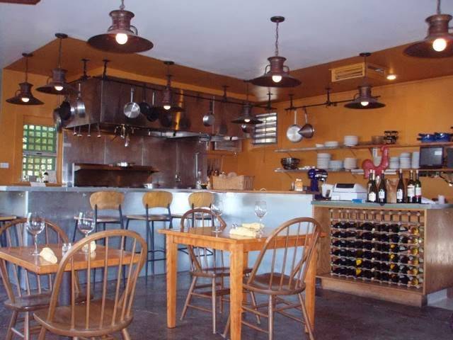 Henweight Cafe | restaurant | 4550 Gravenstein Hwy N, Sebastopol, CA 95472, USA | 7078297500 OR +1 707-829-7500