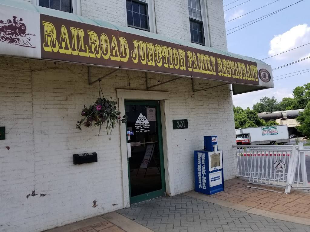 Railroad Junction Family Restaurant | restaurant | 301 S Burhans Blvd, Hagerstown, MD 21740, USA | 3013027749 OR +1 301-302-7749