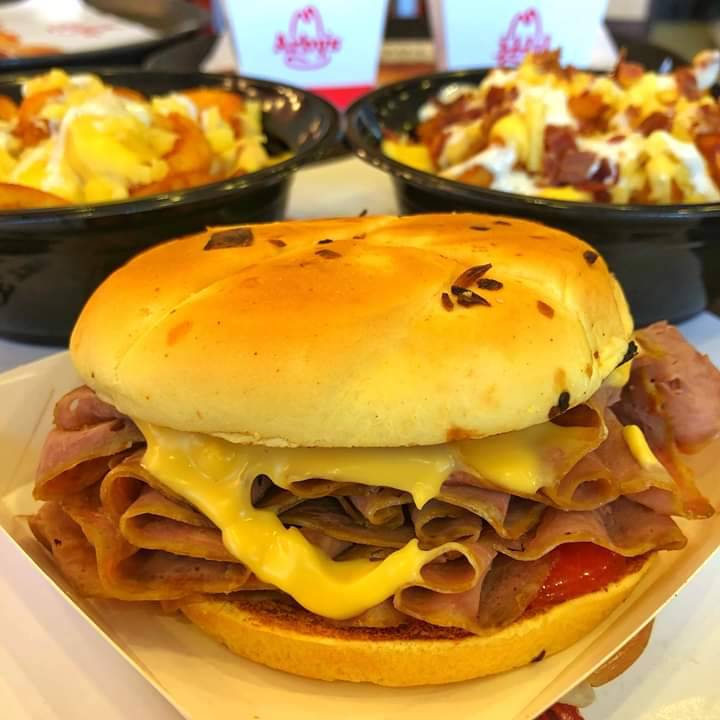 Wendys | restaurant | 7905 Ritchie Hwy, Glen Burnie, MD 21061, USA | 4107877066 OR +1 410-787-7066