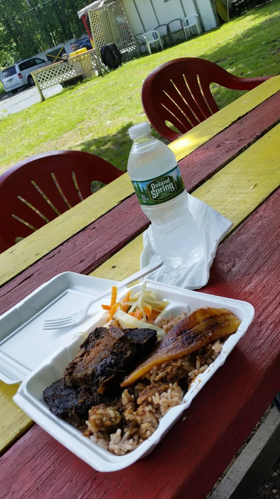 Jamaican Jerk Center | restaurant | 1400 US-1, Cape Neddick, ME 03902, USA | 2073513033 OR +1 207-351-3033