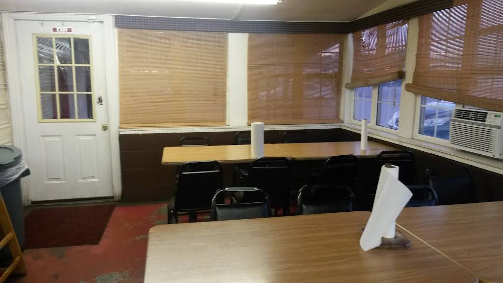 T Town Wings | restaurant | 221 Haynes St, Talladega, AL 35160, USA | 2563621313 OR +1 256-362-1313