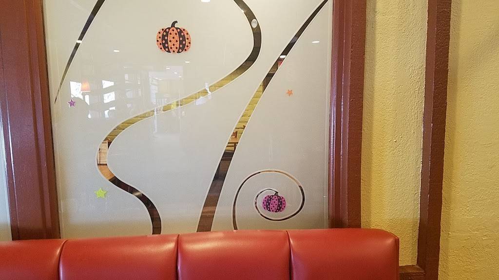 Dennys | restaurant | 160 W Valley Blvd, Colton, CA 92324, USA | 9098242132 OR +1 909-824-2132