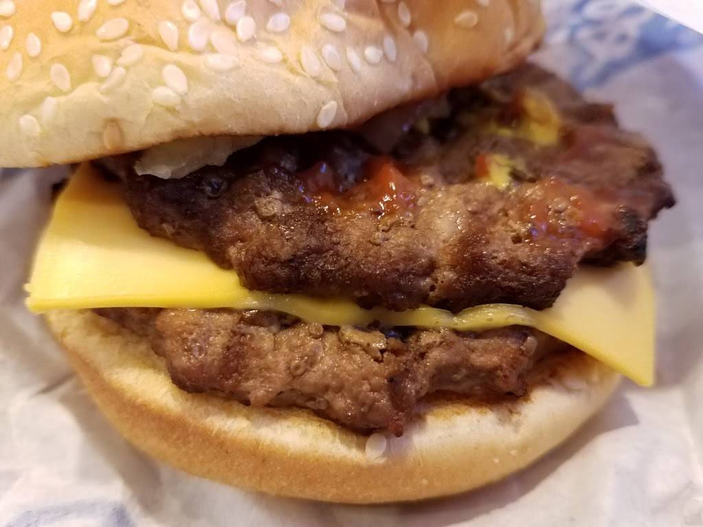 Hardees | restaurant | 2420 US-30, Oswego, IL 60543, USA | 6308920076 OR +1 630-892-0076