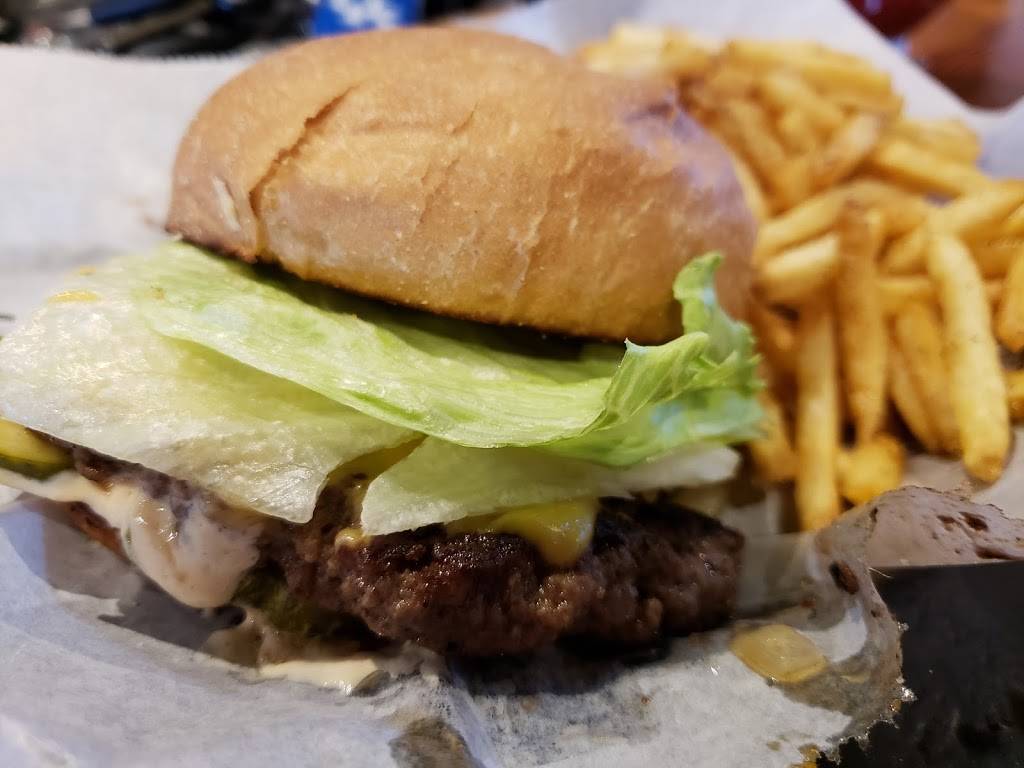 Double Dogs | restaurant | 1780 Scottsville Rd, Bowling Green, KY 42104, USA | 2708439357 OR +1 270-843-9357