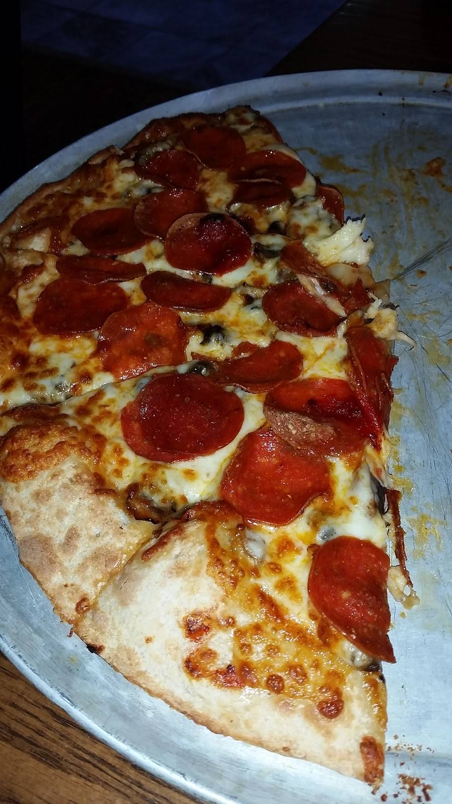 Mios Pizzeria Pub | restaurant | 2634 Vine St, Cincinnati, OH 45219, USA | 5132816467 OR +1 513-281-6467