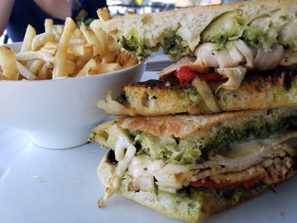 33rd Street Bistro | restaurant | 3301 Folsom Blvd, Sacramento, CA 95816, USA | 9164552233 OR +1 916-455-2233