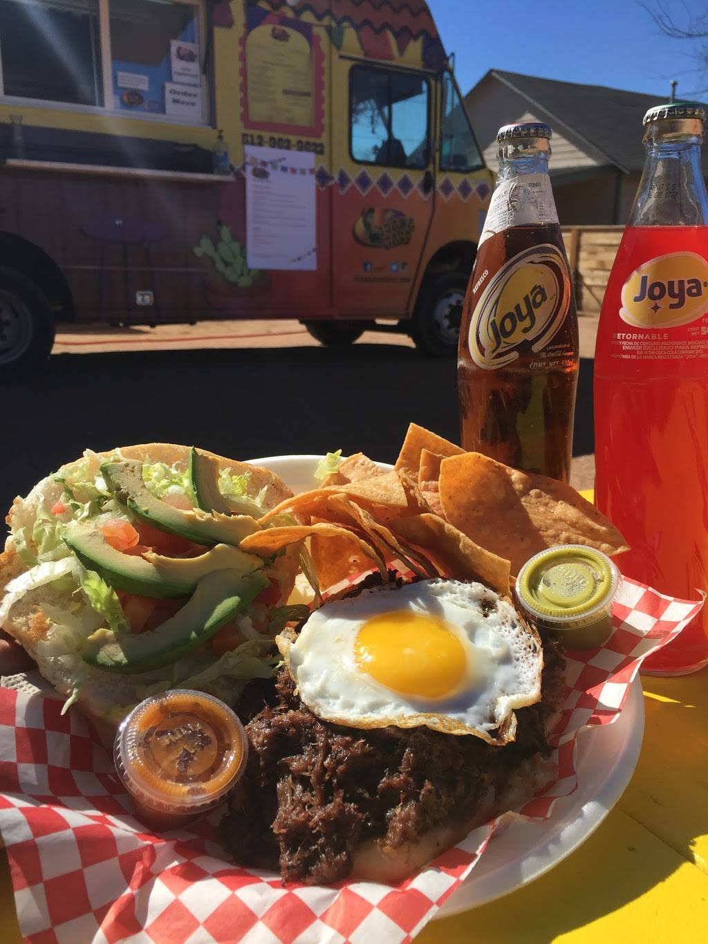 Juana Taco | restaurant | 3504 Montopolis Dr, Austin, TX 78744, USA | 5129629622 OR +1 512-962-9622