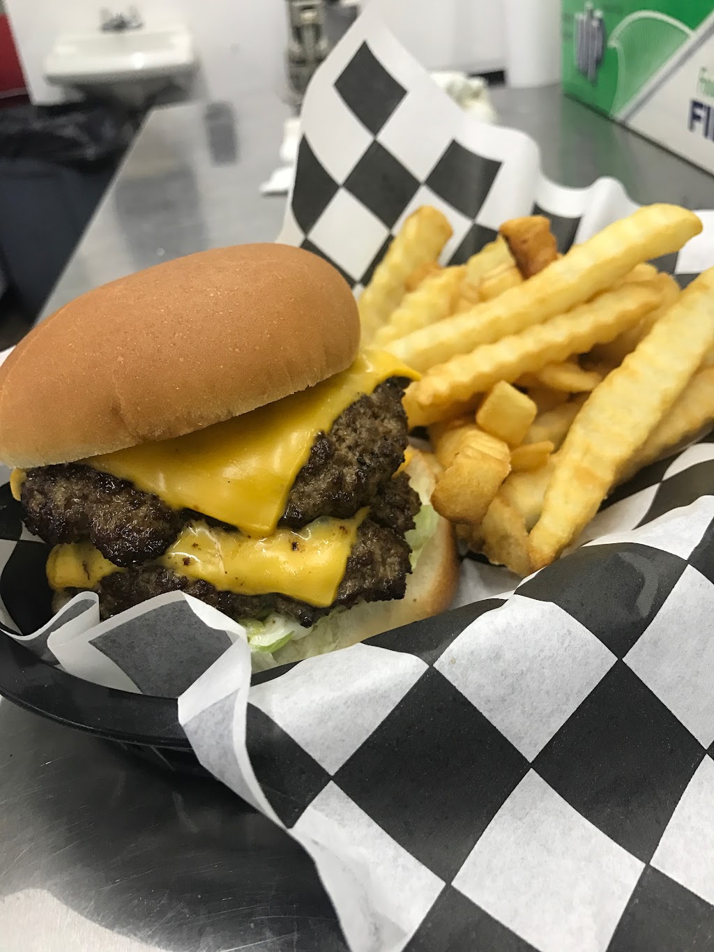 THE CORNER STORE | restaurant | 114 Levee Rd, Mt Sterling, KY 40353, USA | 8594980580 OR +1 859-498-0580