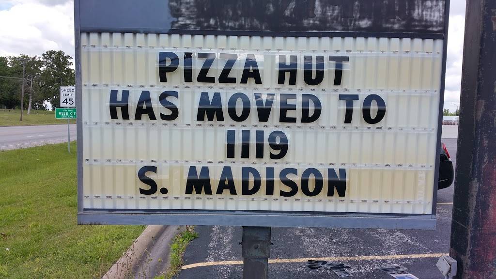 Pizza Hut | meal takeaway | 1119 S Madison St Suite B, Webb City, MO 64870, USA | 4176734696 OR +1 417-673-4696