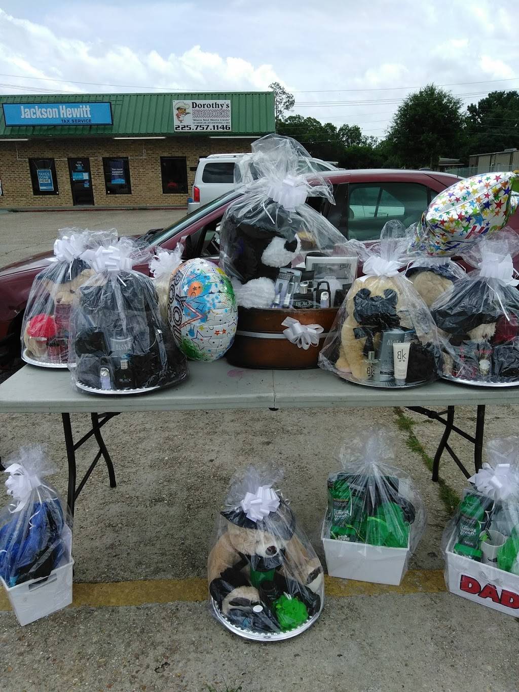 La Doña Restaurant | restaurant | 1221 Gardere Ln, Baton Rouge, LA 70820, USA | 2253025055 OR +1 225-302-5055