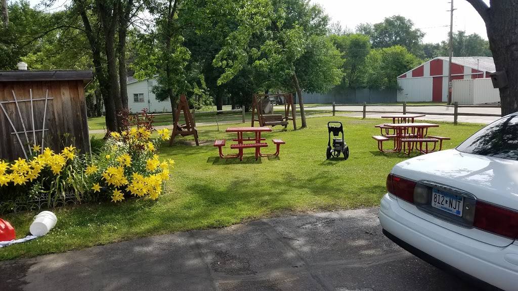 Dairy Queen Grill & Chill | restaurant | 624 S Cedar St, Royalton, MN 56373, USA | 3205848182 OR +1 320-584-8182