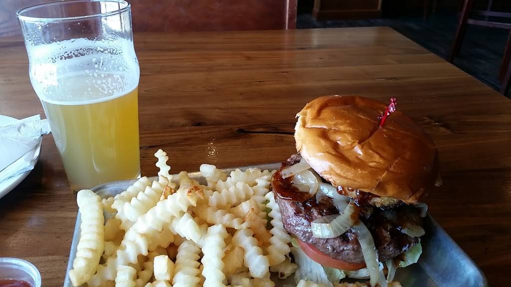 Buffalo Wing Factory | restaurant | 2260-D Hunters Woods Plaza, Reston, VA 20191, USA | 7033909015 OR +1 703-390-9015