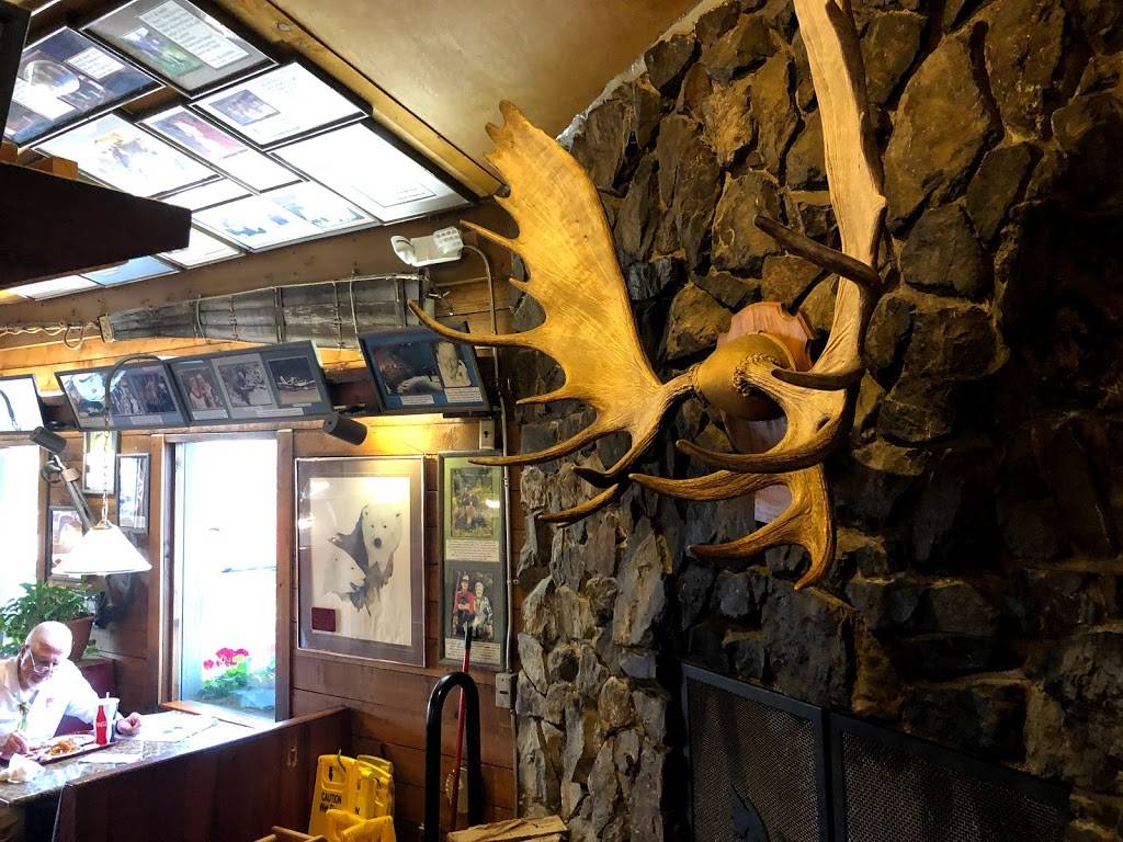 Arctic Roadrunner | restaurant | 5300 Old Seward Hwy, Anchorage, AK 99518, USA | 9075611245 OR +1 907-561-1245