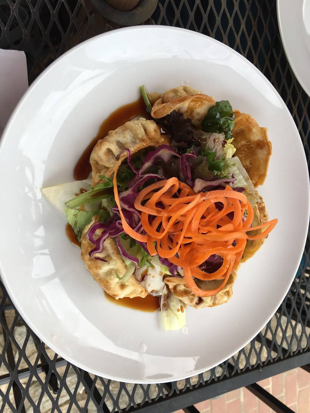 Bann Thai Old Town | restaurant | 416 Mill St, Occoquan, VA 22125, USA | 5715723193 OR +1 571-572-3193