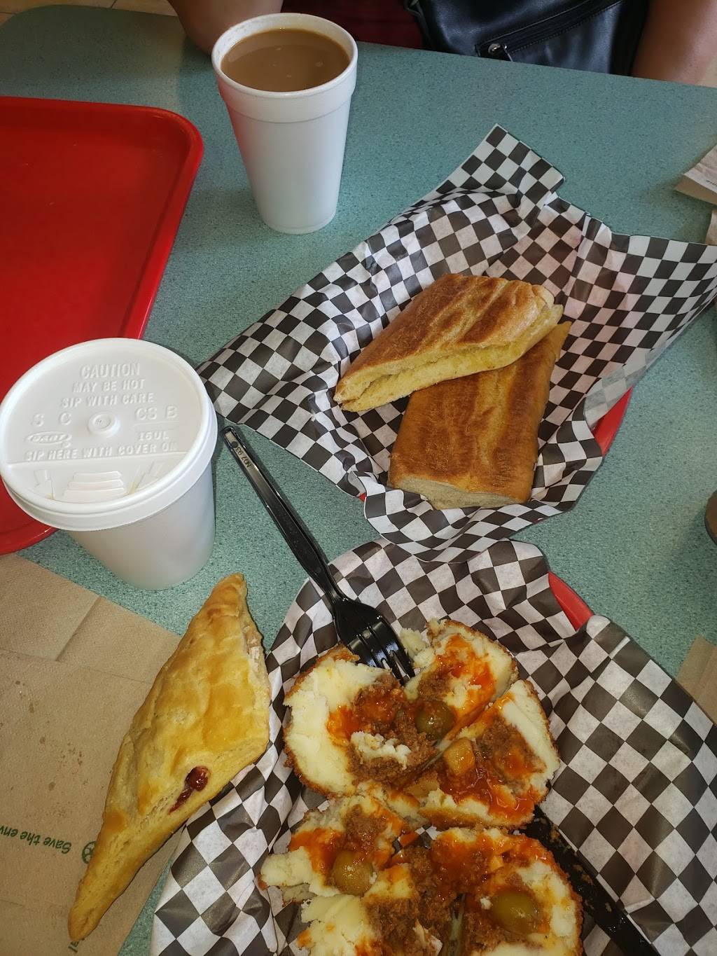 La Isla Cafe | restaurant | 11204 E M.L.K. Jr Blvd, Seffner, FL 33584, USA | 8133248910 OR +1 813-324-8910