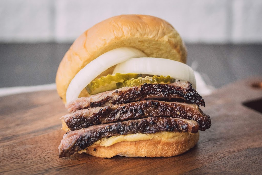 4 Rivers Smokehouse | restaurant | 1817 Thomasville Rd #100, Tallahassee, FL 32303, USA | 8444748377 OR +1 844-474-8377