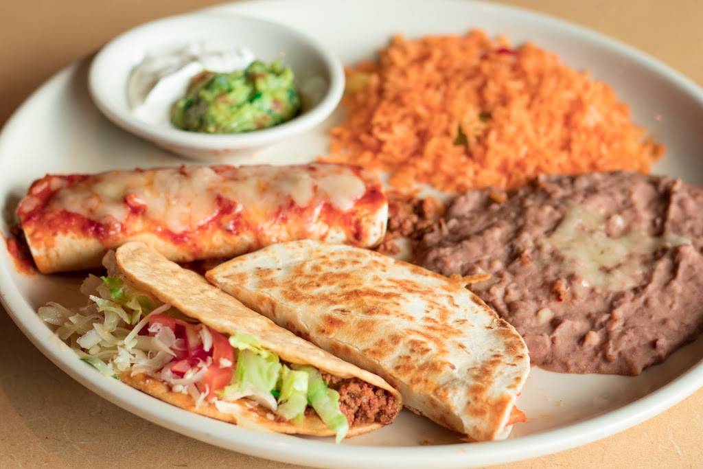 Fiesta Mexican Restaurant | restaurant | 117 County St, Somerset, MA 02726, USA | 5086729356 OR +1 508-672-9356