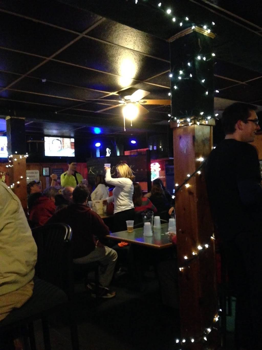 O Bs Tavern | restaurant | 2243 Tremainsville Rd, Toledo, OH 43613, USA | 4194075886 OR +1 419-407-5886