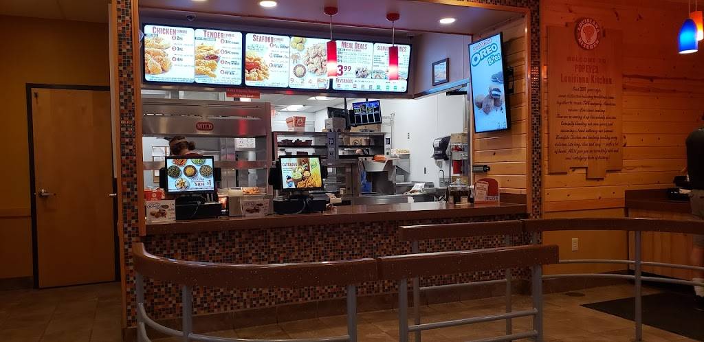 Popeyes Louisiana Kitchen | restaurant | 3551 S US Hwy 41, Terre Haute, IN 47802, USA | 8122352850 OR +1 812-235-2850