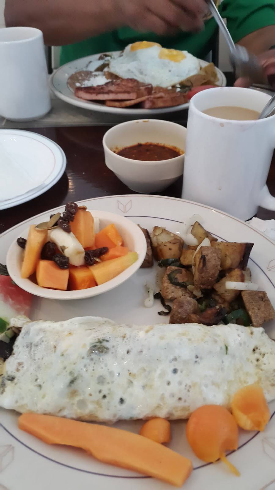 RESTAURANT LA CONQUISTA | restaurant | Benito Juárez, 22706 Rosarito, B.C., Mexico | 016611001102 OR +52 661 100 1102