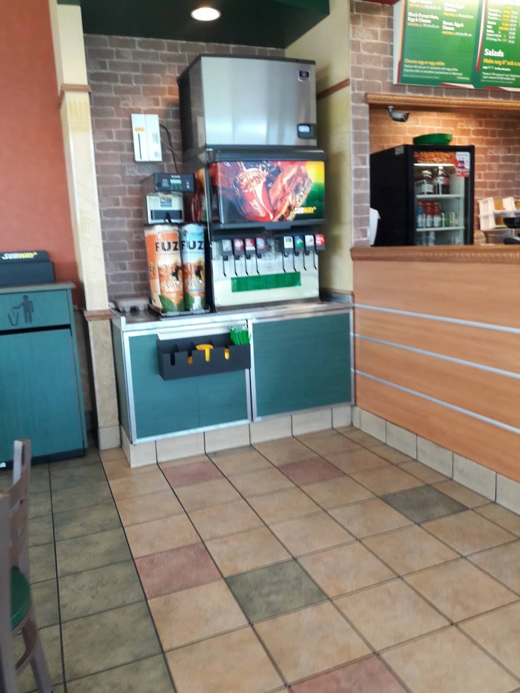 Subway | restaurant | 2122 W US-92, Auburndale, FL 33823, USA | 8639650536 OR +1 863-965-0536