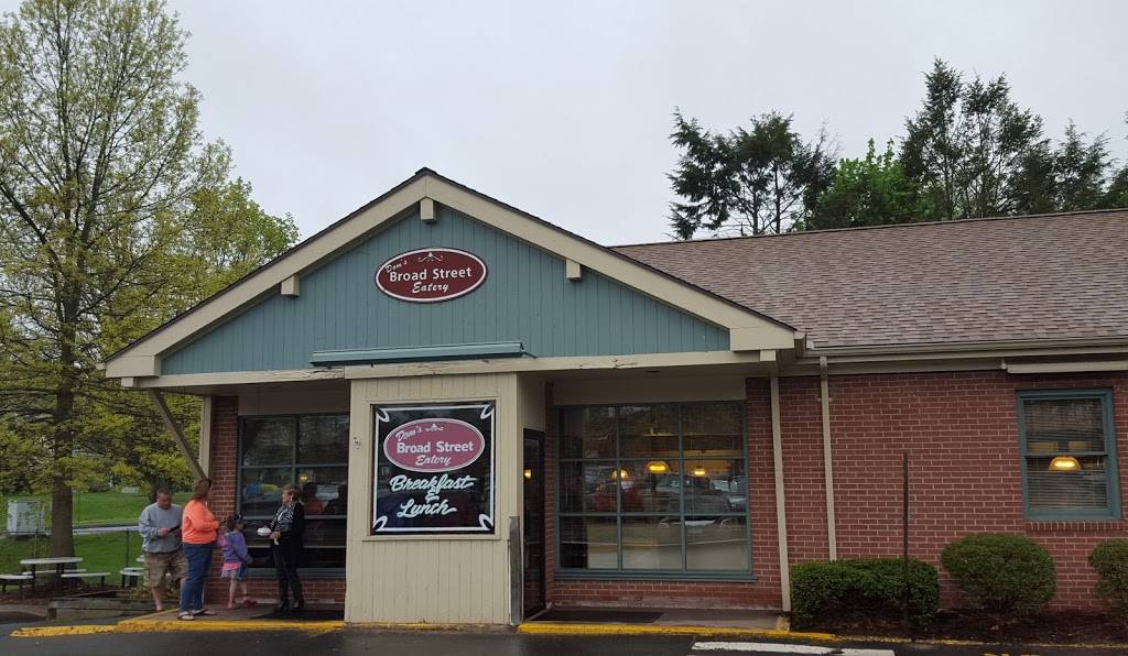 Doms Broad St Eatery | restaurant | 330 Broad St, Windsor, CT 06095, USA | 8602989758 OR +1 860-298-9758