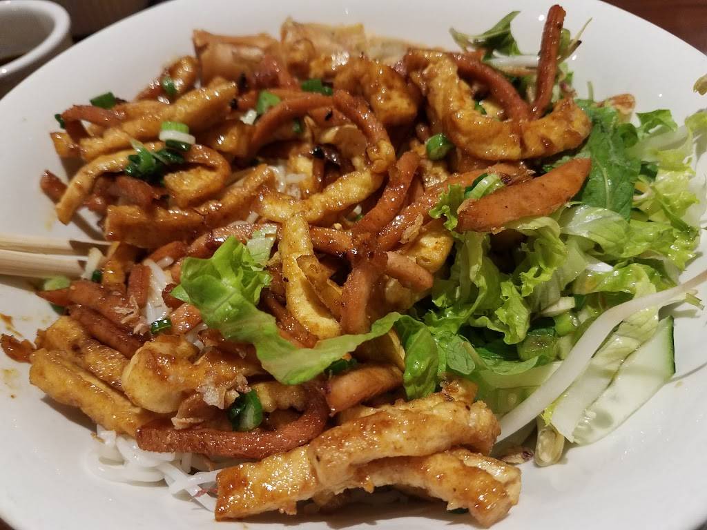 House Of Pho | restaurant | 3120 E Plaza Blvd, National City, CA 91950, USA | 6194703988 OR +1 619-470-3988