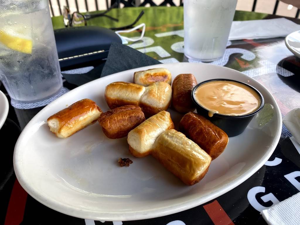 Post Office Pub | restaurant | 3821 S Main St, Mineral Ridge, OH 44440, USA | 3303490440 OR +1 330-349-0440