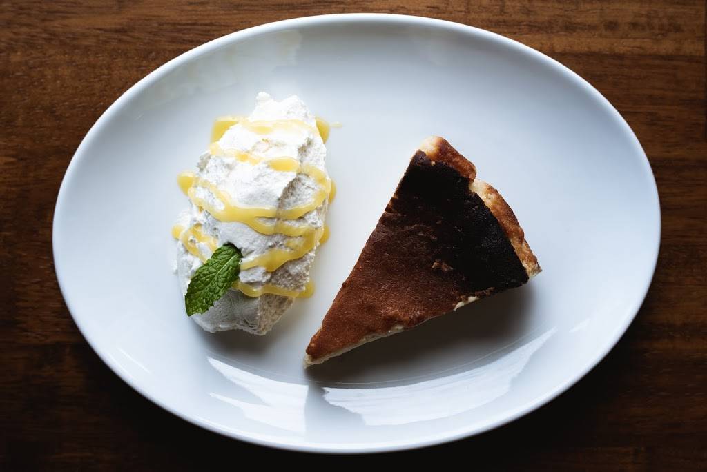 The Preston House & Hotel [Restaurant] | restaurant | 428 East W Main St, Riverhead, NY 11901, USA | 6317751550 OR +1 631-775-1550