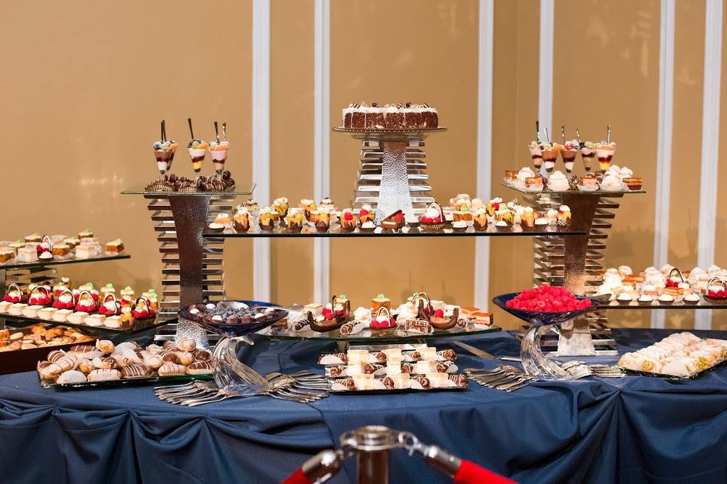 Cafe La Cave | restaurant | 2777 Mannheim Rd, Des Plaines, IL 60018, USA | 8478277818 OR +1 847-827-7818