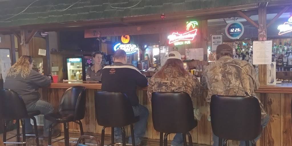 Beach Pub | restaurant | 1022 W Front St, Buffalo, IA 52728, USA | 5633812552 OR +1 563-381-2552