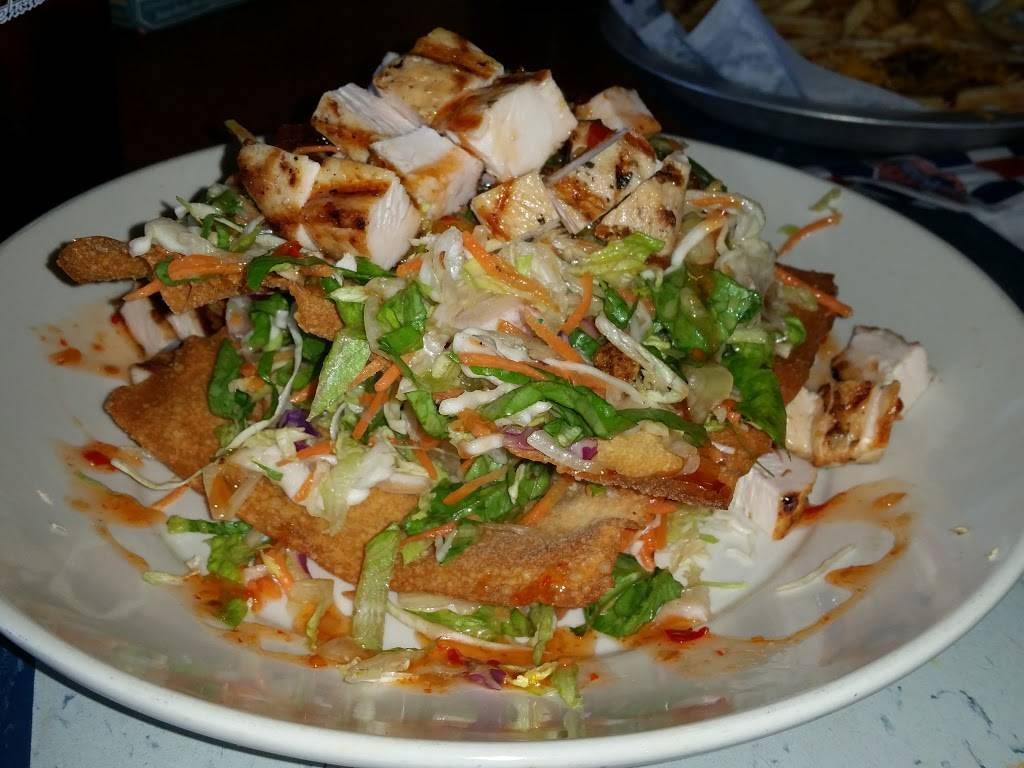 Willies Grill & Icehouse | restaurant | 15801 San Pedro Ave, San Antonio, TX 78232, USA | 2104909220 OR +1 210-490-9220