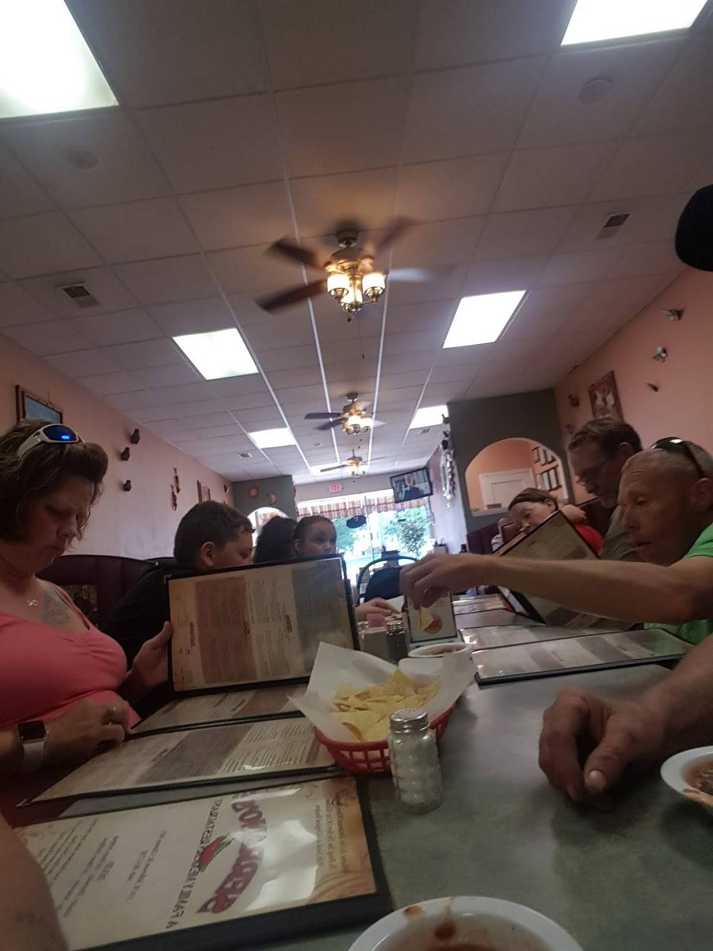 Serranos A Family Mexican Restaurant | restaurant | 114 W Jefferson St, Clinton, MO 64735, USA | 6603831730 OR +1 660-383-1730