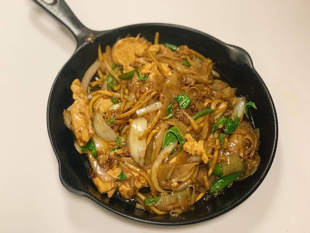 Thai Chefs Restaurant - Santa Clarita | restaurant | 28014 Seco Canyon Rd, Santa Clarita, CA 91390, USA | 6615130350 OR +1 661-513-0350