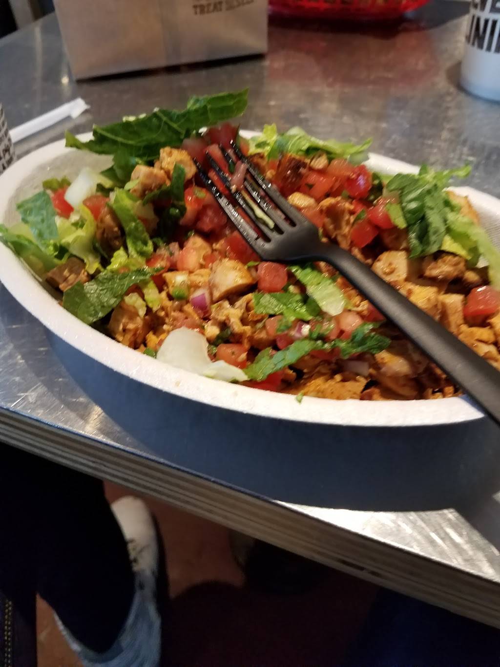 Chipotle Mexican Grill | restaurant | 2825 West End Ave, Nashville, TN 37203, USA | 6153201693 OR +1 615-320-1693