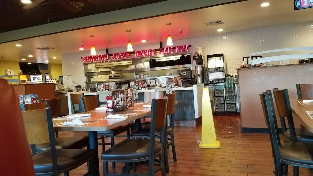 Dennys | restaurant | 7400 W Chandler Blvd, Chandler, AZ 85226, USA | 4809408882 OR +1 480-940-8882