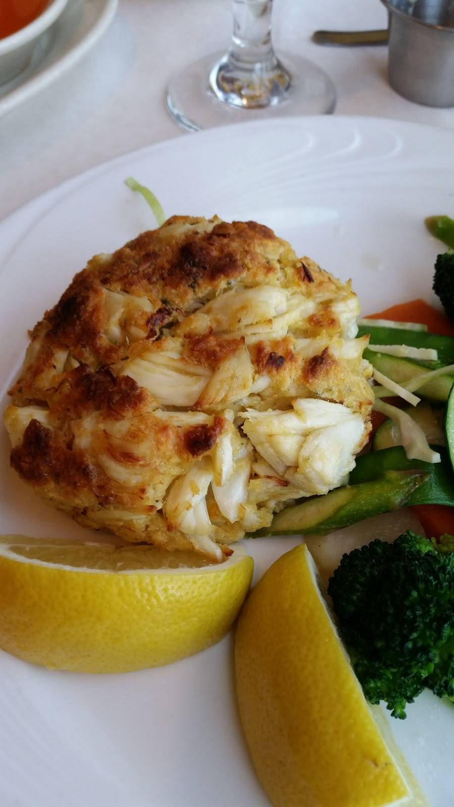 Joey Chius Greenspring Inn | restaurant | 10801 Falls Rd, Lutherville-Timonium, MD 21093, USA | 4108231125 OR +1 410-823-1125