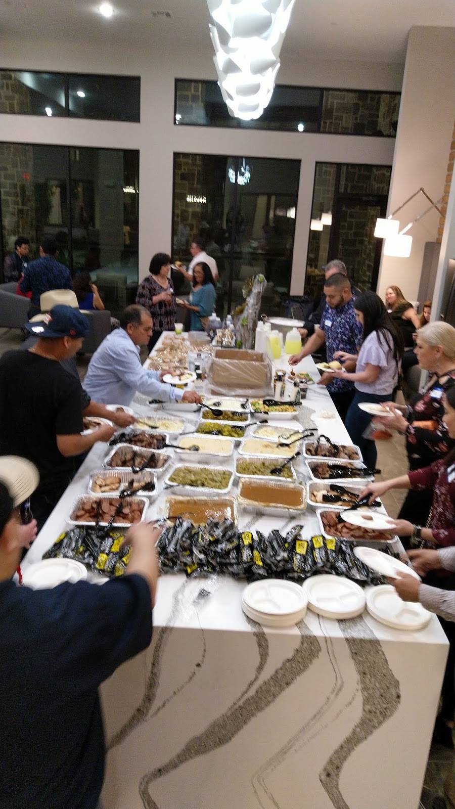 Dickeys Barbecue Pit | restaurant | 27120 Fulshear Bend Dr Suite 400, Katy, TX 77494, USA | 8327577412 OR +1 832-757-7412