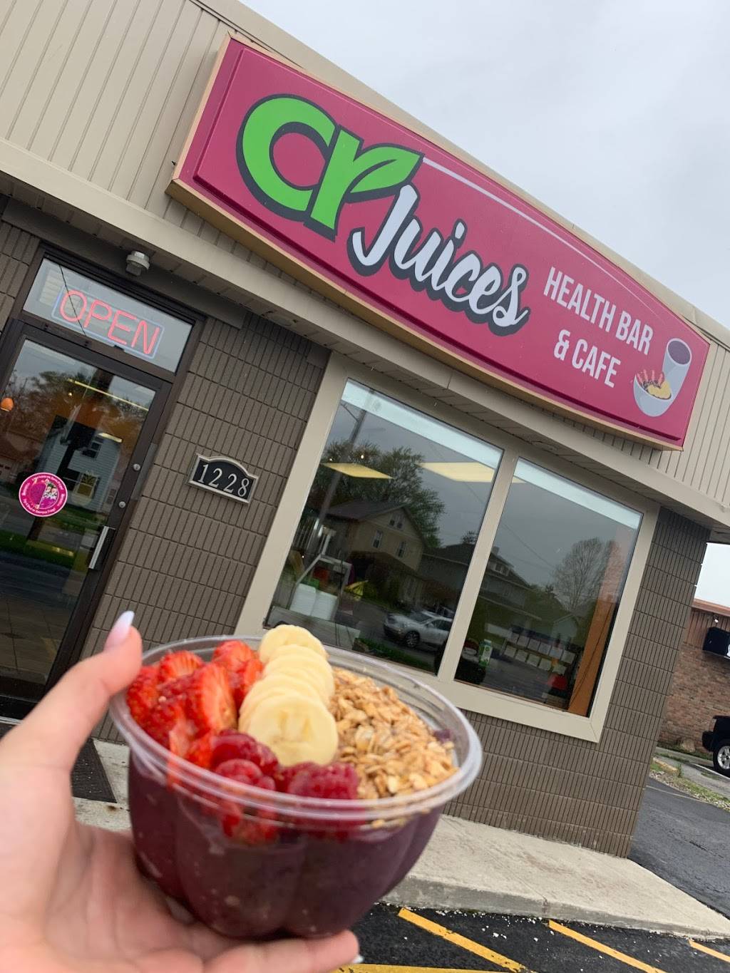 CR JUICES HEALTH BAR | restaurant | 1228 W State St, Fremont, OH 43420, USA | 5673140013 OR +1 567-314-0013