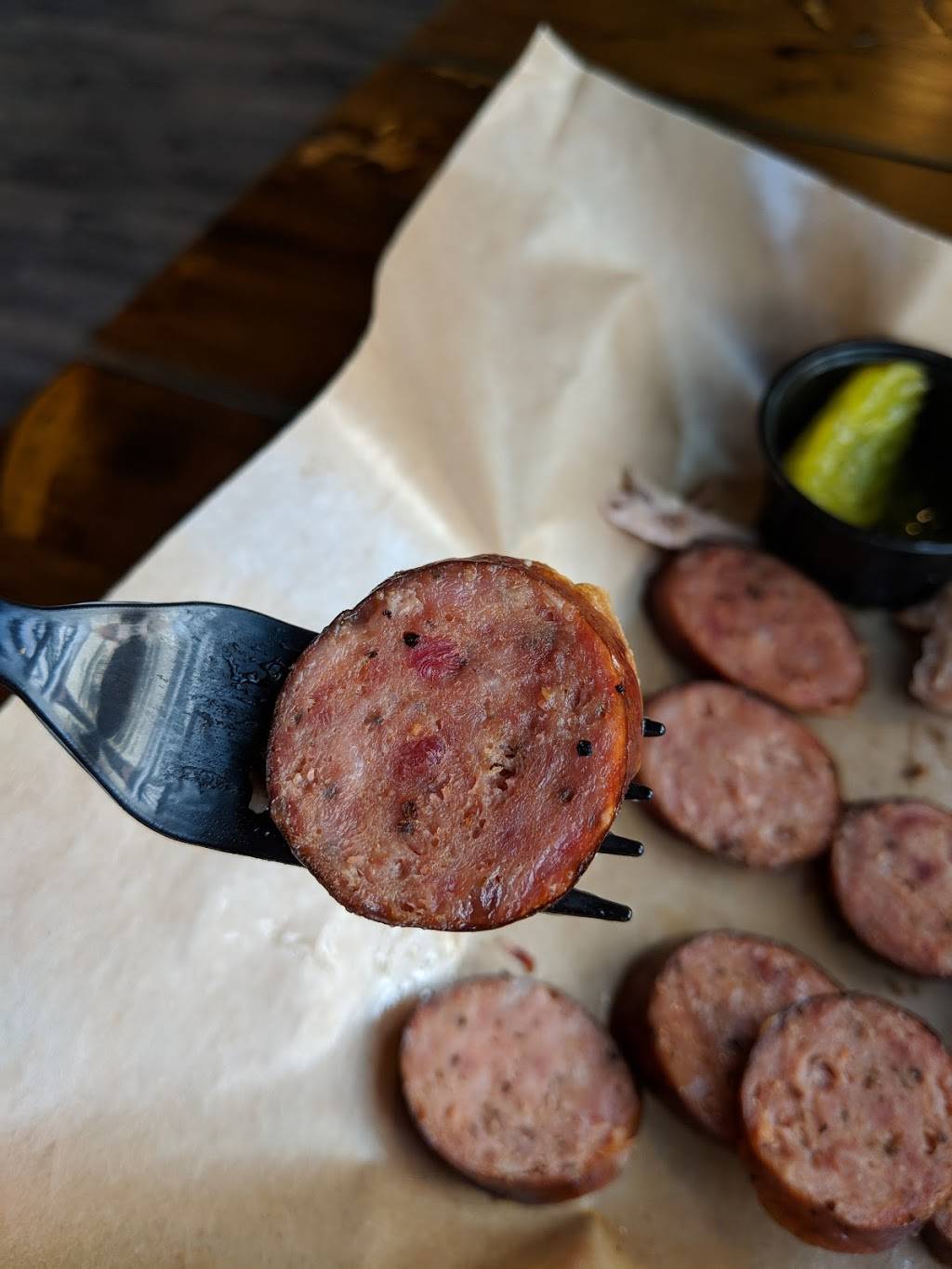 Dickeys Barbecue Pit | restaurant | 4906 Tower Rd Ste 150, Denver, CO 80249, USA | 3039933357 OR +1 303-993-3357