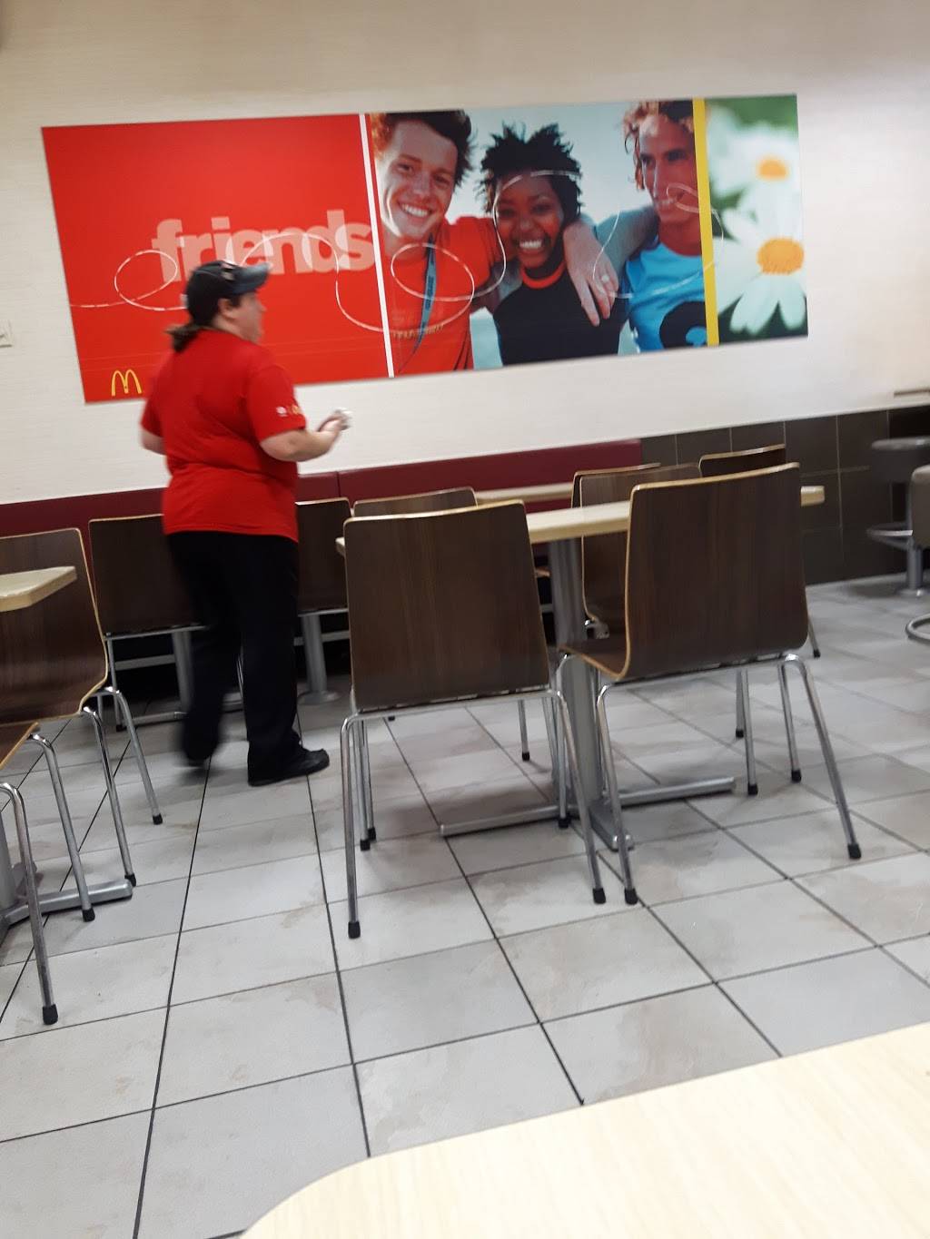 McDonalds | cafe | 980 OBrien Rd, Renfrew, ON K7V 3Z4, Canada | 6134339546 OR +1 613-433-9546