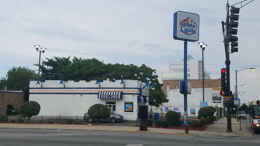 White Castle | restaurant | 2356 Roosevelt Rd, Chicago, IL 60608, USA | 3122269472 OR +1 312-226-9472