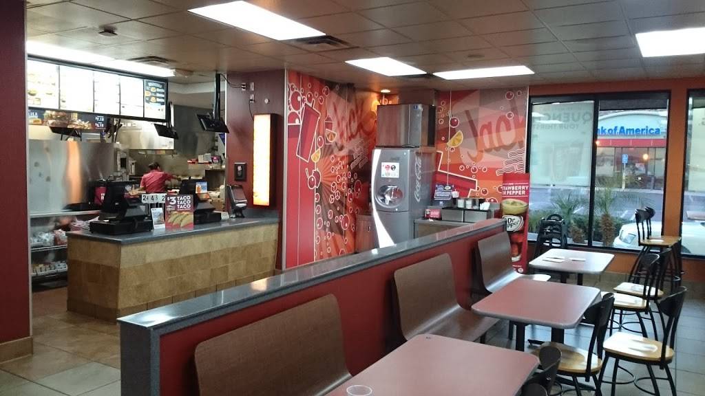 Jack in the Box | restaurant | 29993 Canyon Hills Rd, Lake Elsinore, CA 92532, USA | 9512442649 OR +1 951-244-2649