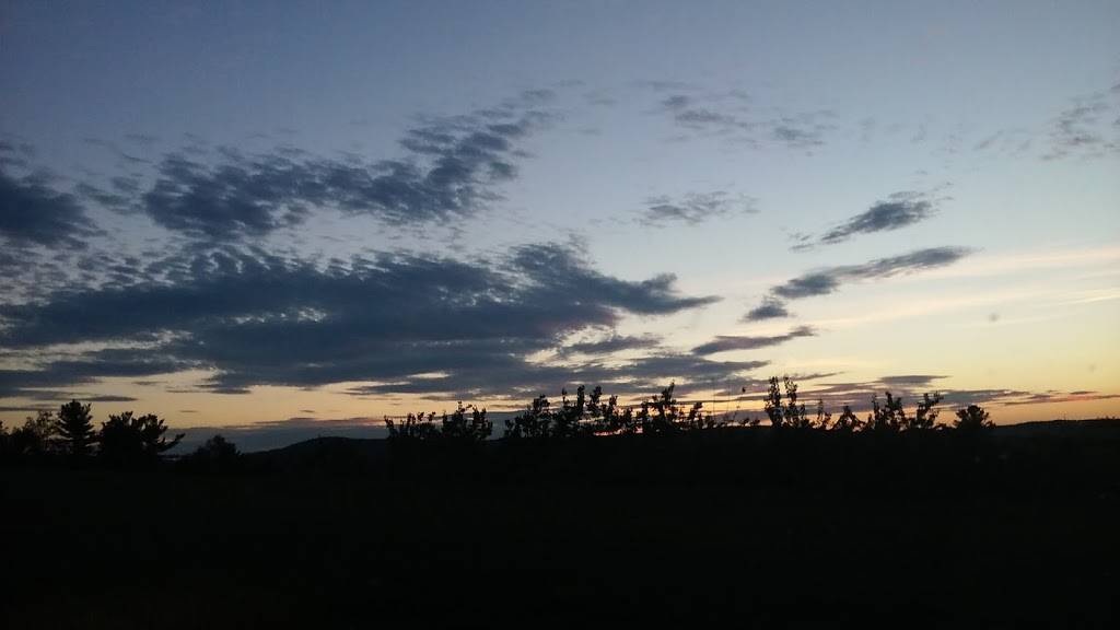 Apple Hill Farm | restaurant | 143 Joslin St, Leominster, MA 01453, USA | 9784667804 OR +1 978-466-7804